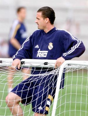 开云体育登录-前总监:皇马已无过去的逆转DNA 姆巴佩维尼修斯的竞争正拖垮皇马