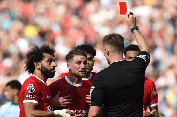 1692465597601077375.jpg 体育平台-开场丢球+窝囊红牌 利物浦逆转取胜难解中场困局