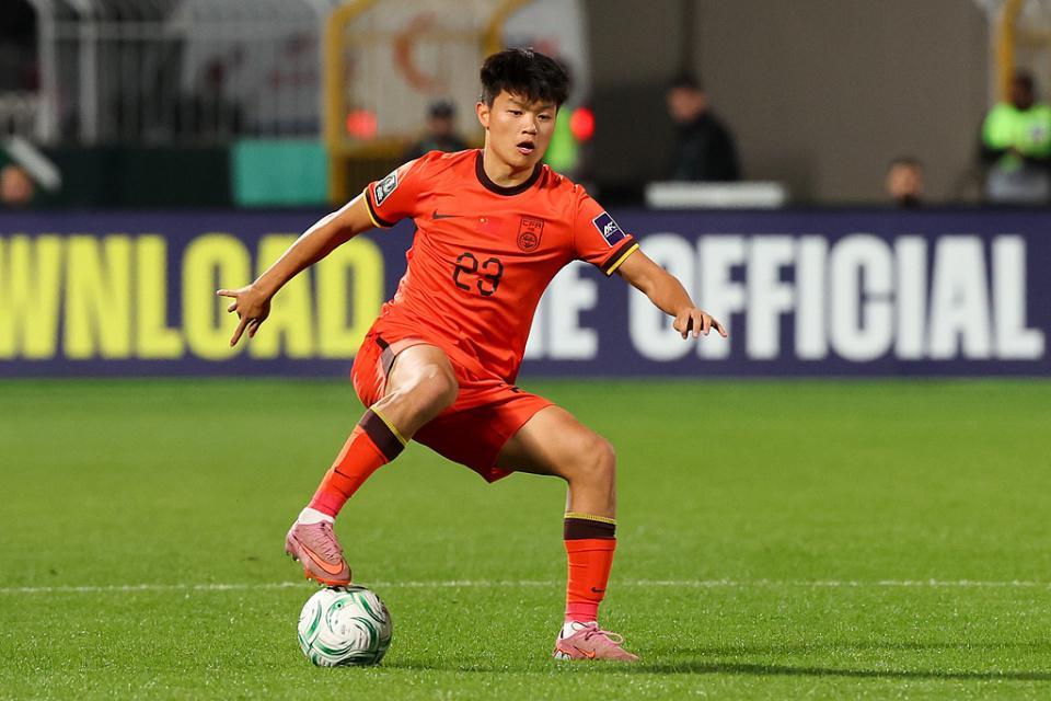 开云体育-西海岸老总确认！U23国足双星可售 5成概率离队 申花已加价追李昊