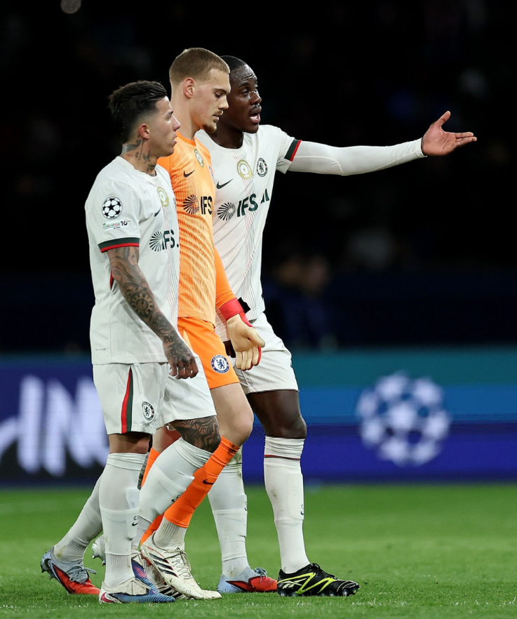 开云体育登录-恩佐传射无奈门将无间道，金球先生独闯龙潭，巴黎5-2复仇切尔西