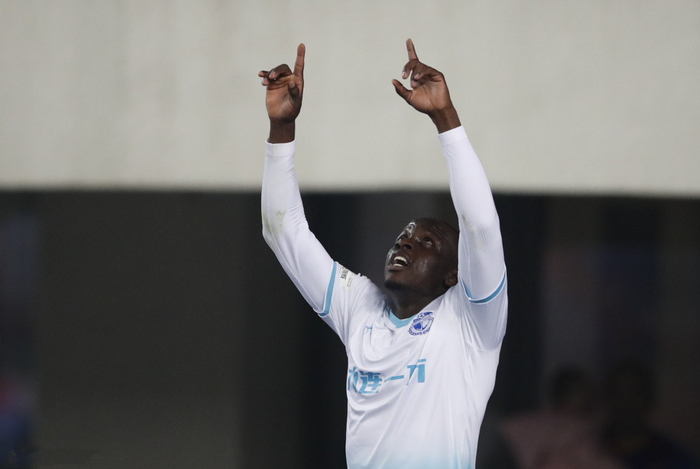 大连足球史上今天:2017年穆谢奎双响,一方2-0北京北控,附评分|大连一方|客场|射门|中甲|中甲联赛_新浪新闻